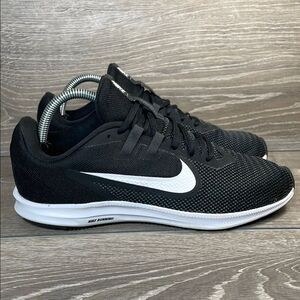 Nike Downshifter 9 Black White Anthracite Women’s Sz 7 Low Top Running Sneakers